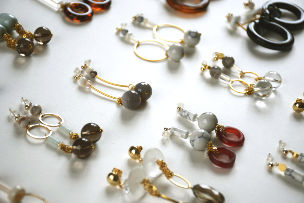 La bonne rencontre : Sachiko, créatrice d'Epistémie, la marque de bijoux made in Paris. © Les Bons Détails